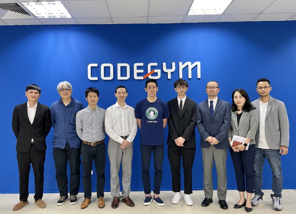 CodeGym - NIX đào tạo định hướng và cam kết việc làm cho nhân sự IT biết tiếng Nhật